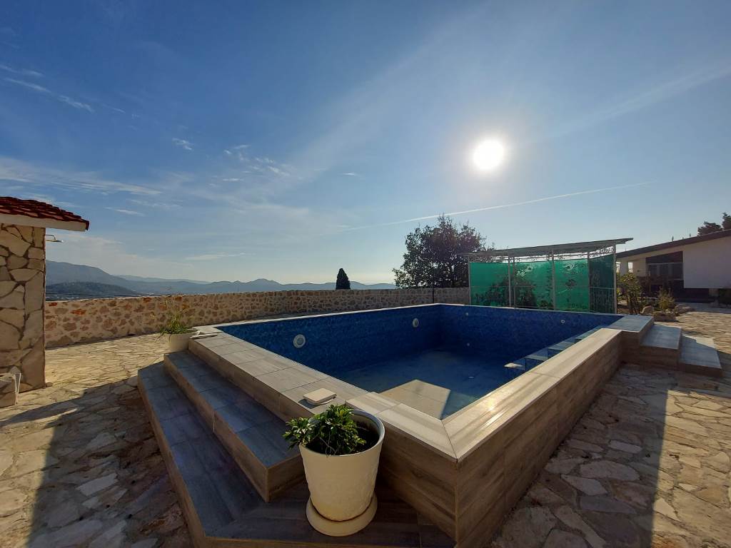 Image of Villa - 9 Bedrooms - 7 Bathrooms for Sale in Bar-Susanj-Montenegro, Image 10